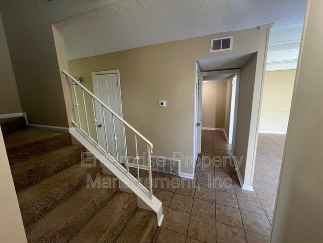 Photo - 3637 Haughton Ln