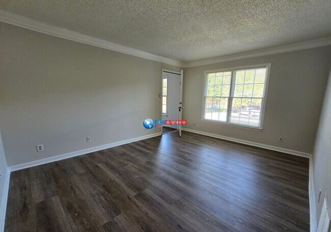 Photo - 493 Stone Mountain St Unidad R3
