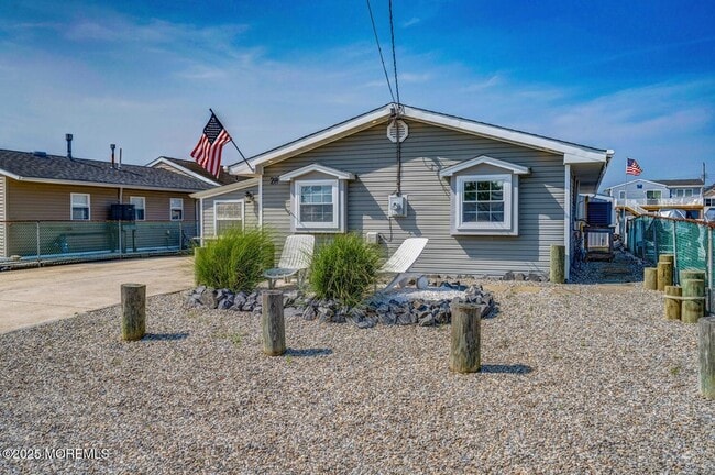 Building Photo - 28 S Los Angeles Dr