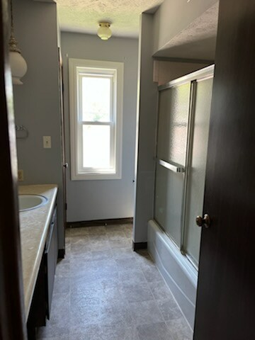 Photo - 650 E 12th St Unit 639 E 10th st