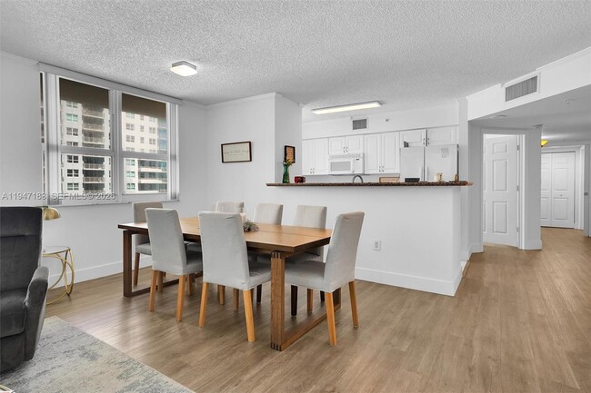 Photo - 1155 Brickell Bay Dr Unit 1702