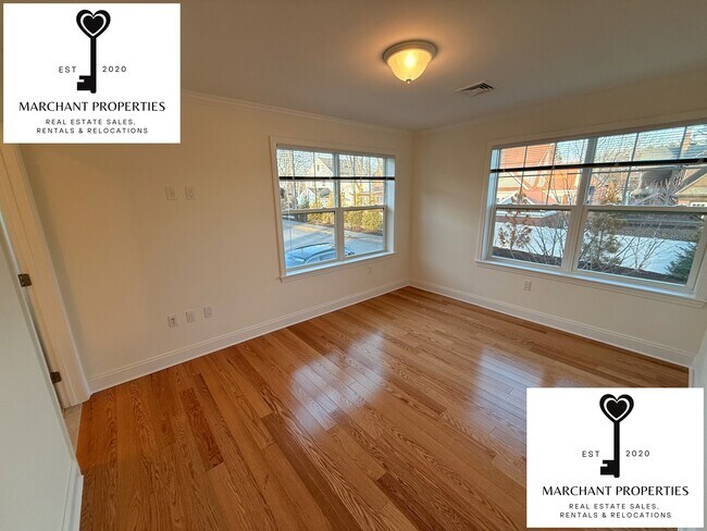 Photo - 218 Ellery Ct