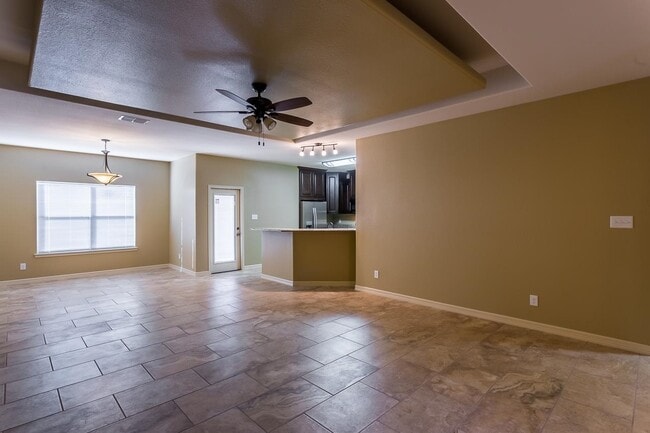 Photo - 300 Don Martin Dr