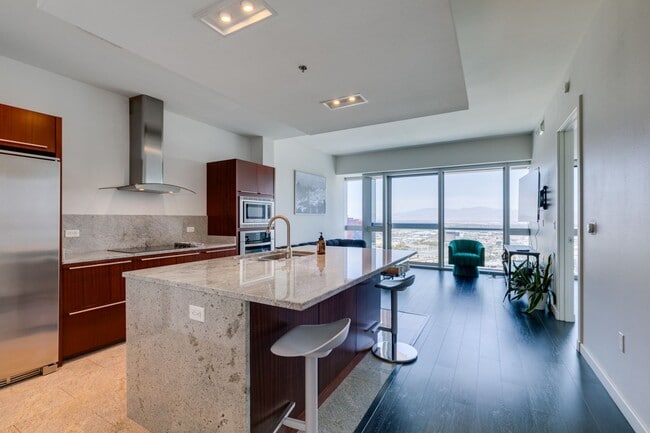 4471 Dean Martin Dr