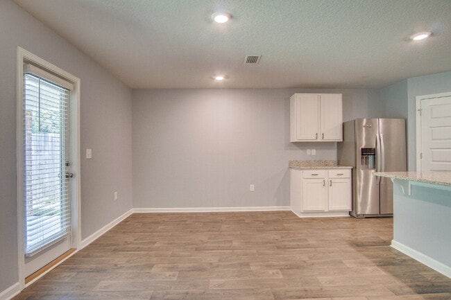 Photo - 4BR Home Near Shopping & Navy Federal – $2...