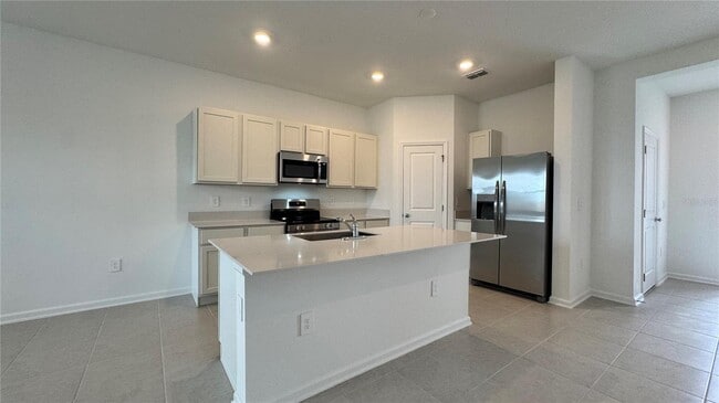 Photo - 325 Sol Vis Dr