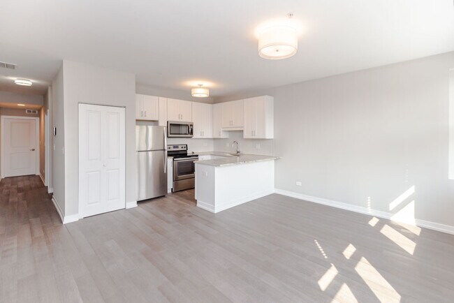 Photo - 1554 W Hollywood Ave