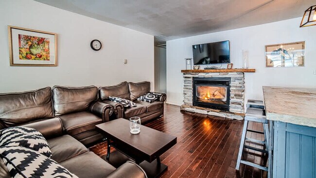 Building Photo - 100 Sand Bay Rd Unit ID1314900P