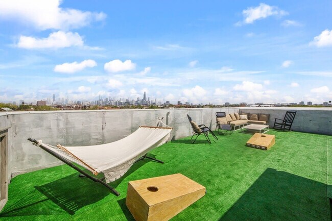 Photo - 2046 W Chicago Ave Unidad ID1244960P