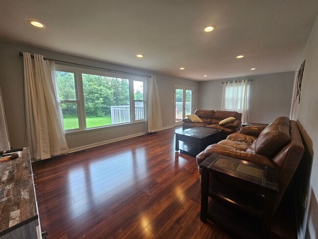 Photo - 400 Spring Lea Dr