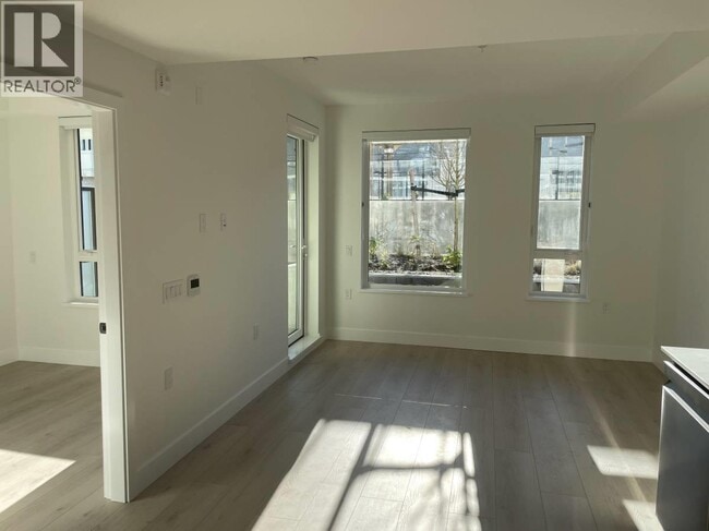 Photo - 111 Buller St Unité 212