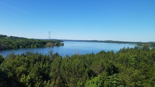 3 Bedroom 2 Bath Lakeside Condo! - 3 Bedroom 2 Bath Lakeside Condo! Unit 340