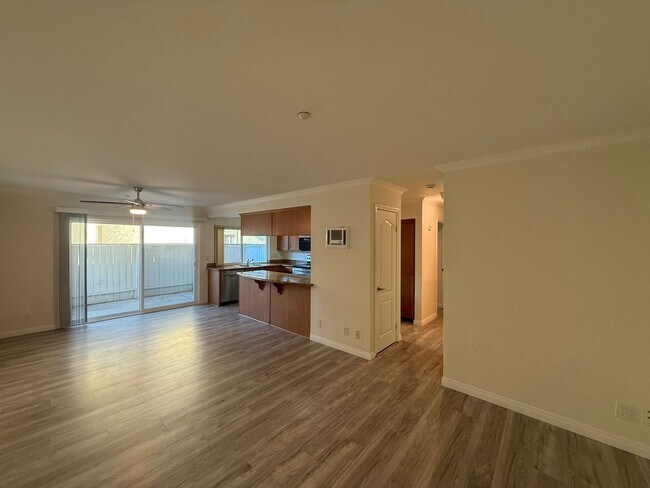 Building Photo - Charming 2-Bed/2-Bath Condo in Gated Forest Glen Community Unit 159