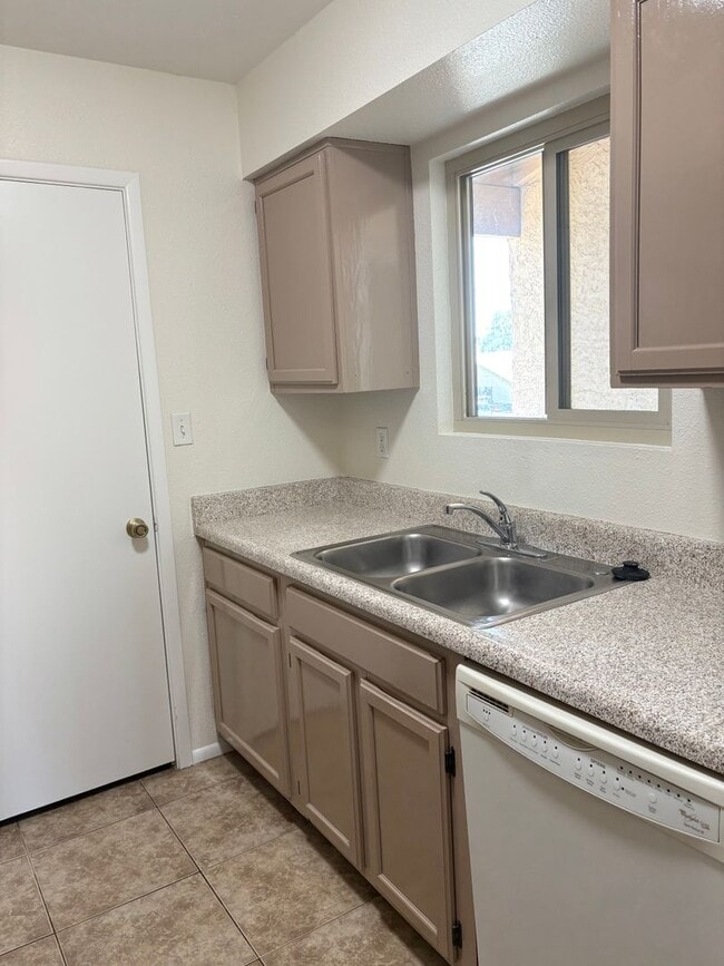 Photo - 2220 W Dora St Unit 225