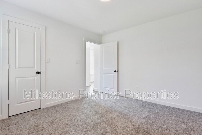 Photo - 601-603 W Johnson St