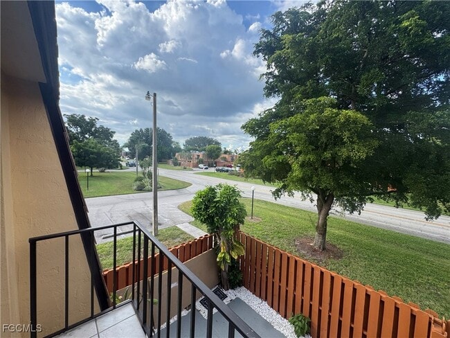 Building Photo - 1708 Park Meadows Dr