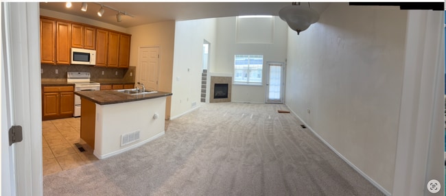 Building Photo - 8490 Canyon Rim Trl