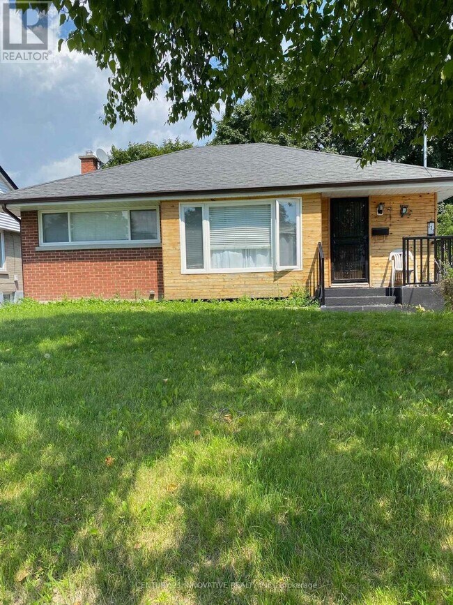 Photo - 215 Wilson Rd S