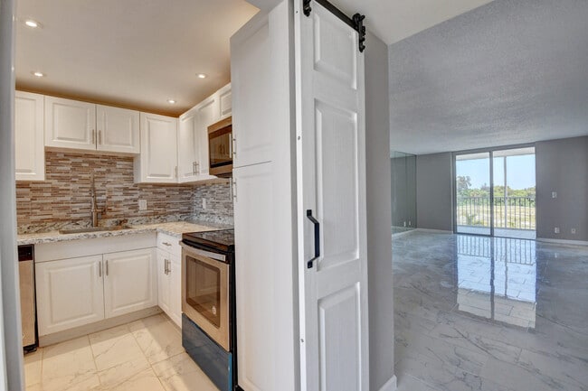 Photo - 5500 NW 2nd Ave Unidad 418 Rental