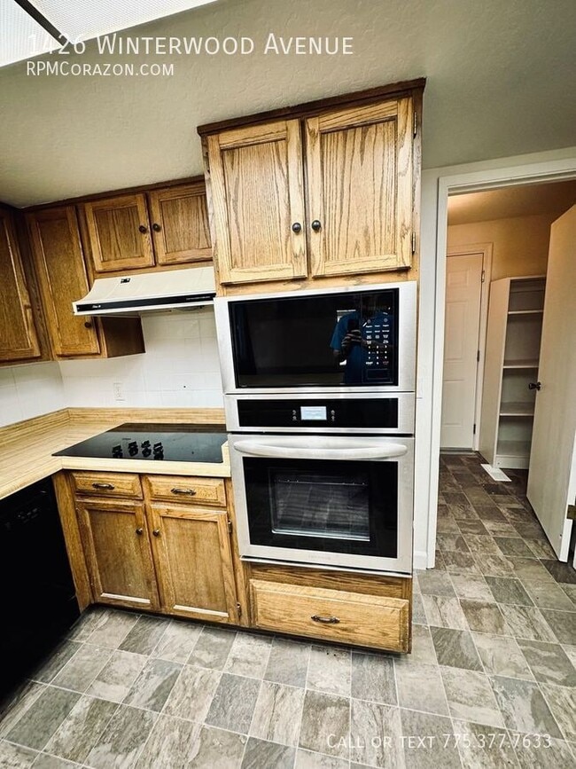 Photo - 1426 Winterwood Ave