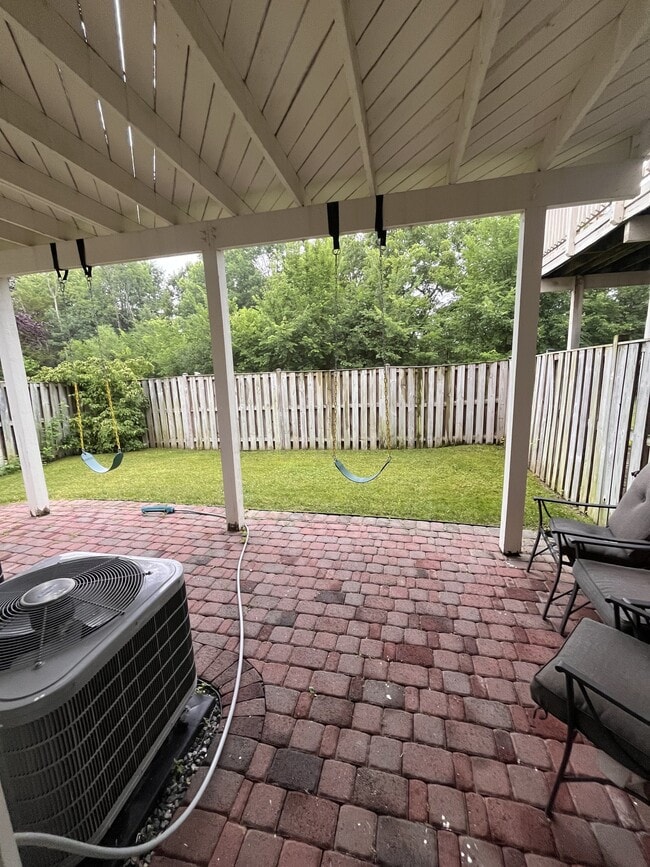 Photo - 25298 McIntyre Sq