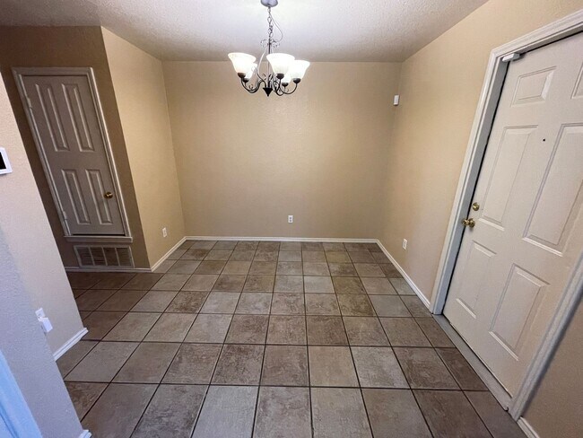 Photo - 5000 John David Dr Unidad A