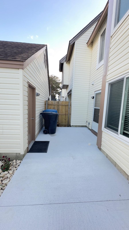 Photo - 732 Hecate Dr