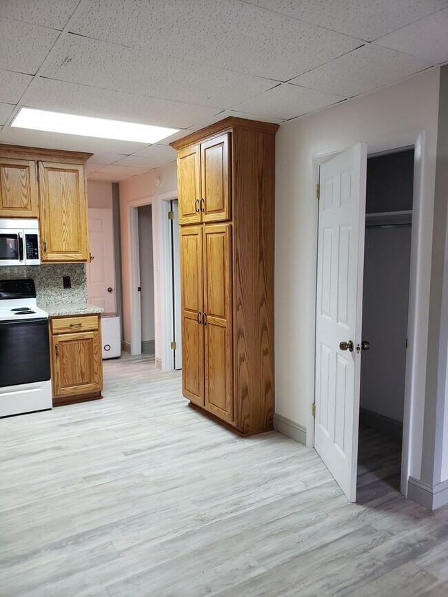 Photo - 15475 Oak Rd Unidad Apt. 4