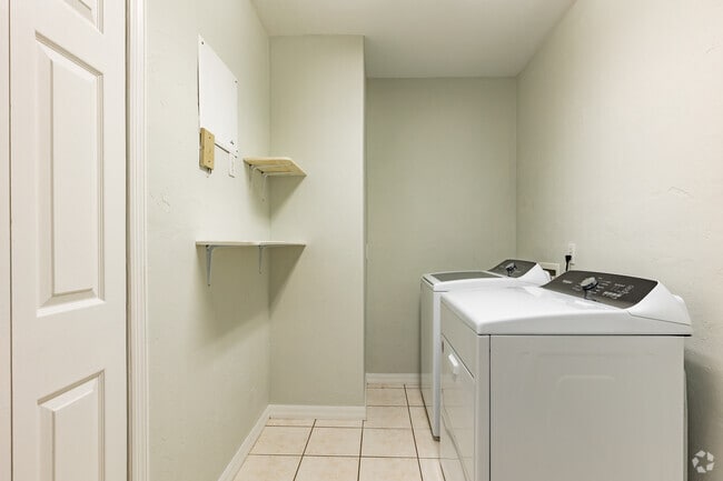 2 BR, 2 BA - 1,500SF - Magnolia Parke