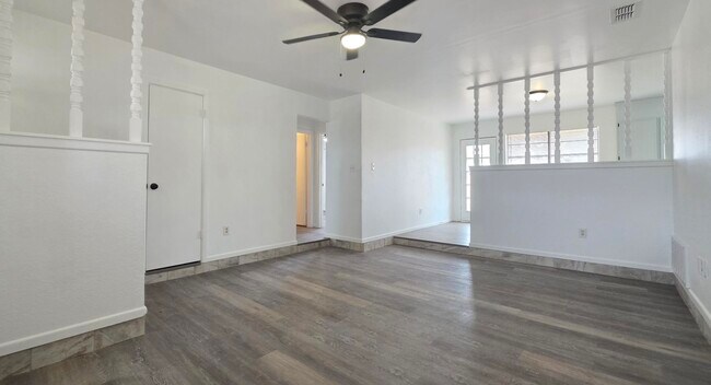 Photo - 2307 78th St