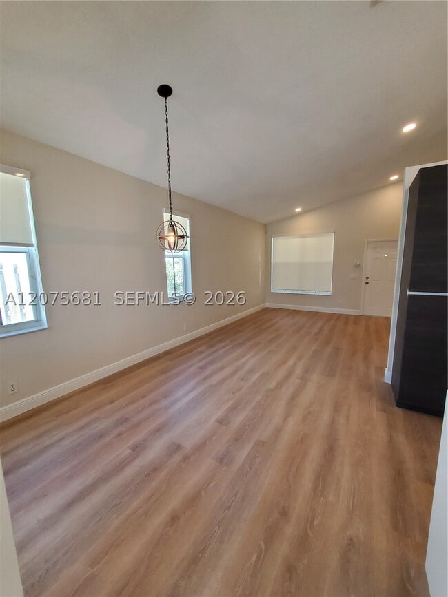 Photo - 858 Briar Ridge Rd