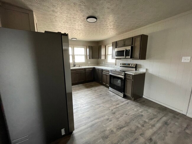 Photo - 802 E Church St