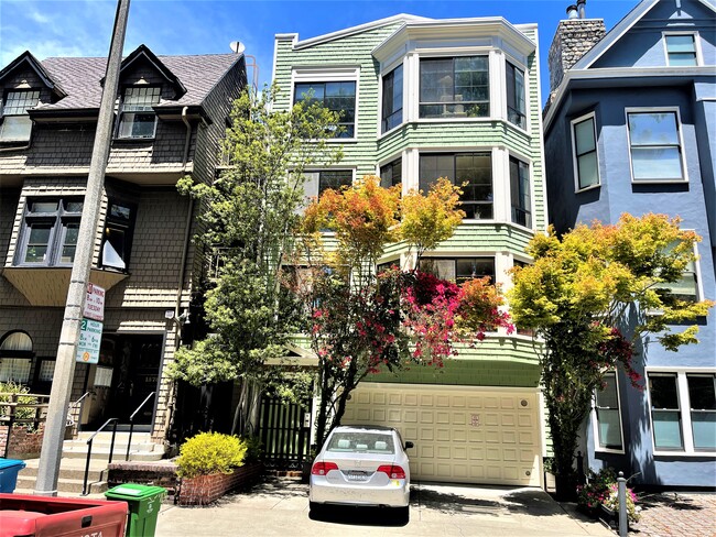 Building Photo - 1576 Fell St Unit 3 Rental