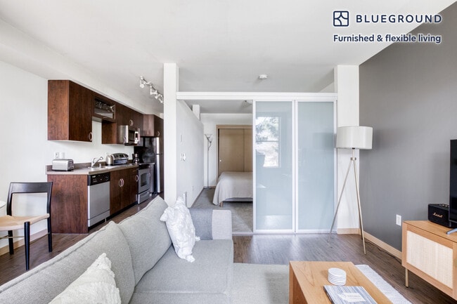 Photo - 3920 Stone Way N Unit FL4-ID560