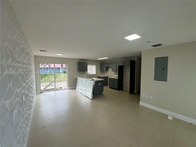 Photo - 217 NW 159th St