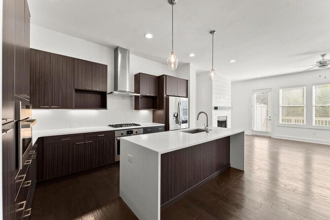 Photo - 1388 La France Street Northeast