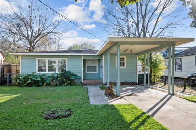 Photo - 1008 Gale St House