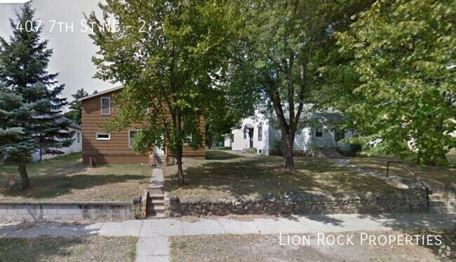 Building Photo - 407 7th St NE Unit 2 Rental