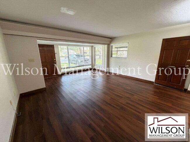 Photo - 3215 N Orange Ave