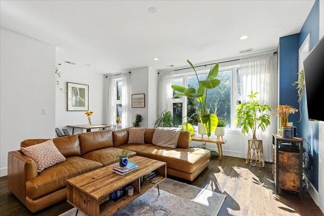 Photo - 1944 W Thomas St