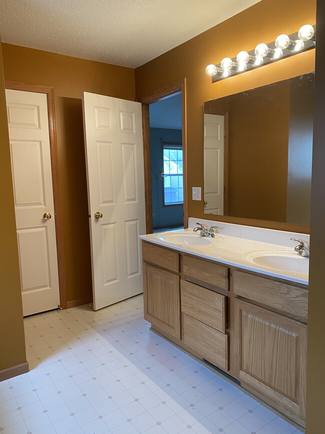 Photo - 15222 Florist Cir