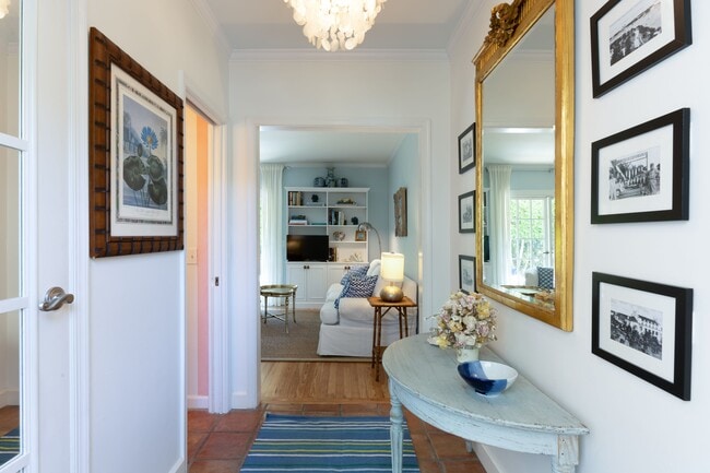 Photo - 260 Oleander Ave