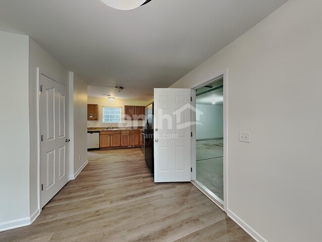 Photo - 430 Dockside Ln NW