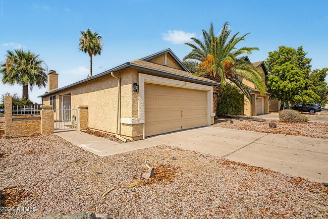 Photo - 921 S Val Vista Dr