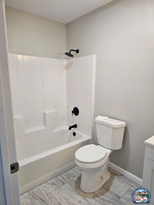 Photo - 172 W Alamo St Unit 1