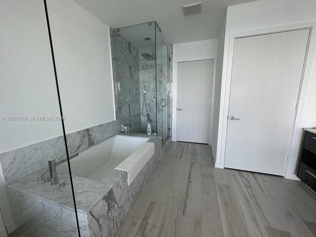 Photo - 480 NE 31st St Unit 1902