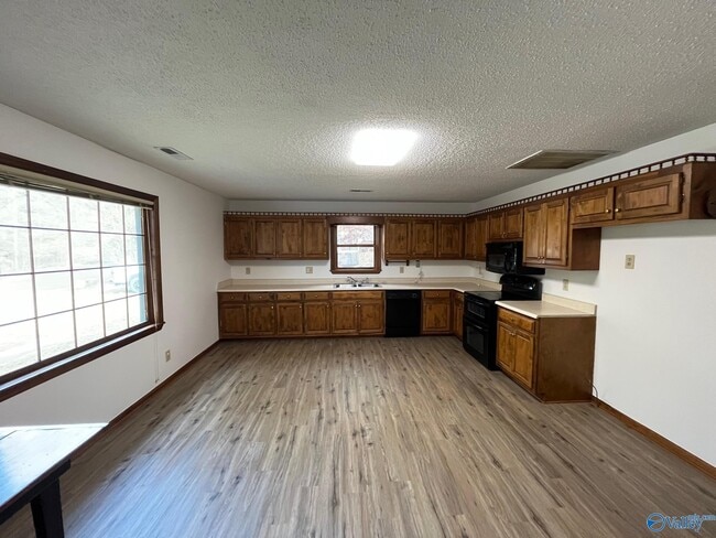 Photo - 2122 Indian Hills Rd SE