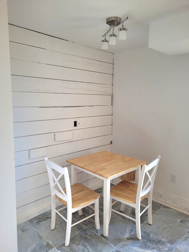 Photo - 2216 Grand Ave Unit Daylight basement apt.