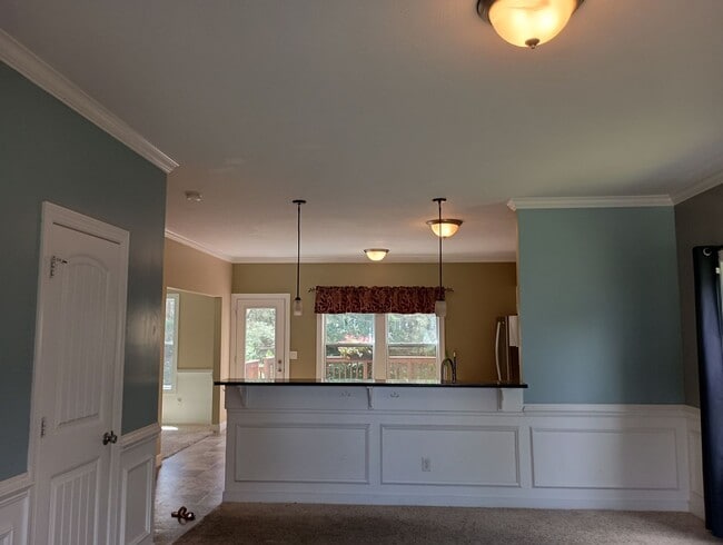 Photo - Spacious 3 Bedroom 2.5 Bathroom Home for Rent