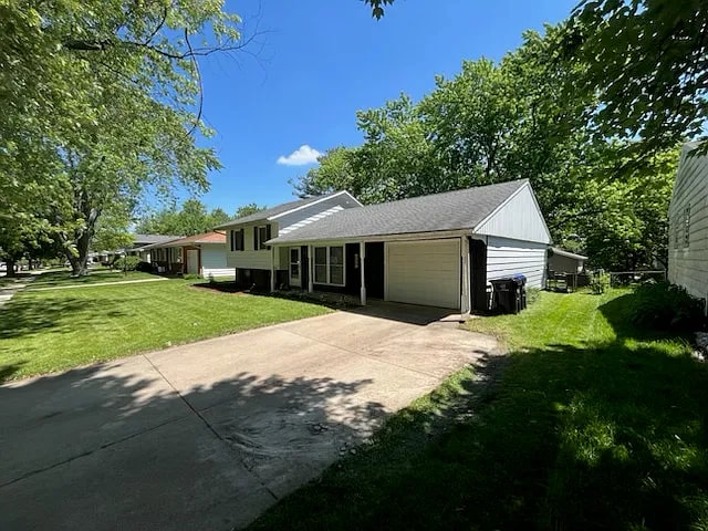 Photo - 1207 Sandburg Dr